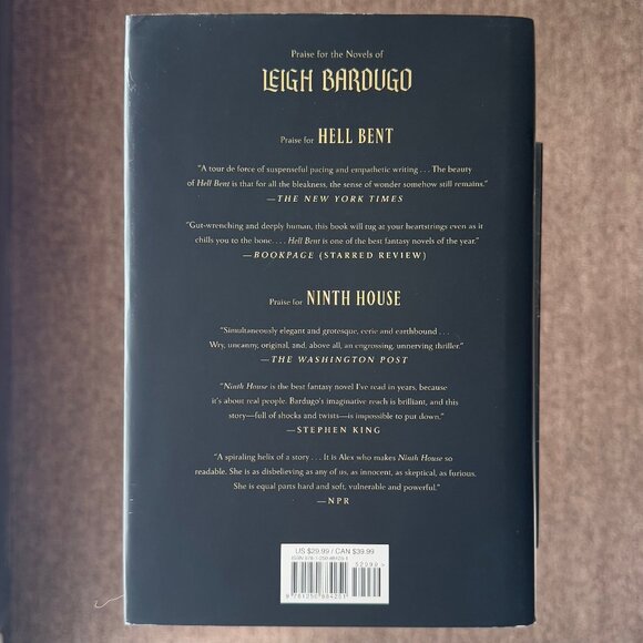 The Familiar by Leigh Bardugo Special Edition with Black Edges - Picture 2 of 6